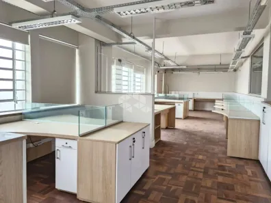 Sala Comercial à venda, 355m² no Floresta, Porto Alegre