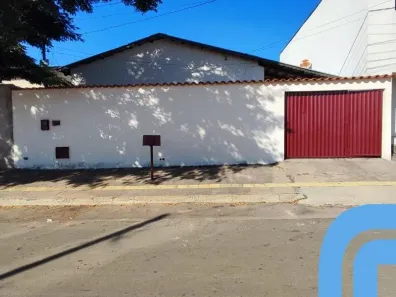 Casa com 3 Quartos para alugar, 98m² no Jardim Ipanema, Aparecida de Goiânia