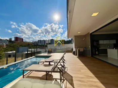 Casa de Condomínio com 4 Quartos à venda, 380m² no Portal do Sol, Contagem