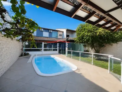 Sobrado com 3 Quartos para alugar, 150m² no Loteamento Villa Branca, Jacareí