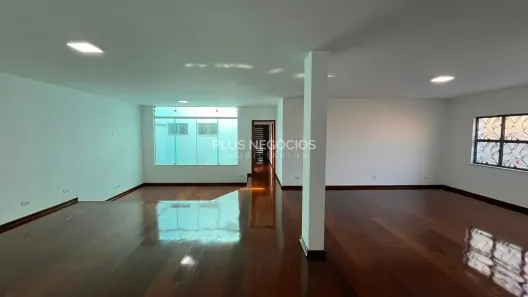 Casa com 3 Quartos para alugar, 340m² no Parque Campolim, Sorocaba