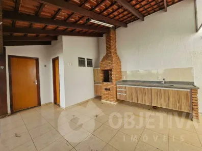 Casa com 3 Quartos para alugar, 170m² no Morada da Colina, Uberlândia