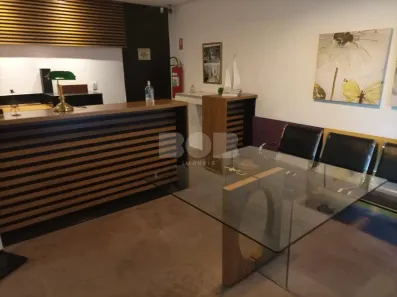 Casa com 4 Quartos para alugar, 257m² no Cambuí, Campinas