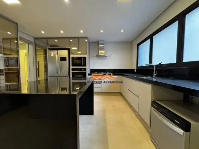 Apartamento com 4 Quartos à venda, 200m² no Cambuí, Campinas