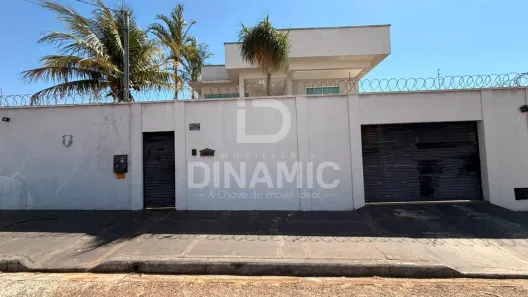 Sobrado com 5 Quartos para alugar, 417m² no Moinho dos Ventos, Goiânia