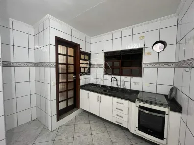 Casa com 2 Quartos para alugar, 43m² no São Jorge, Santos