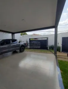 Casa com 3 Quartos à venda, 160m² no Cidade Jardim, Uberlândia