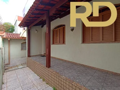 Prédio Comercial com 3 Quartos para alugar, 115m² no Esplanada, Belo Horizonte