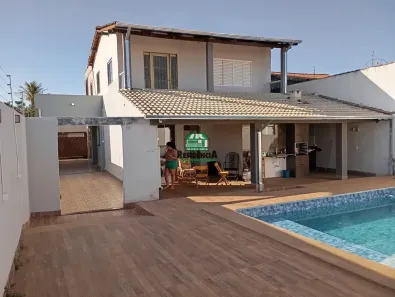 Casa com 6 Quartos à venda, 380m² no São Carlos, Anápolis