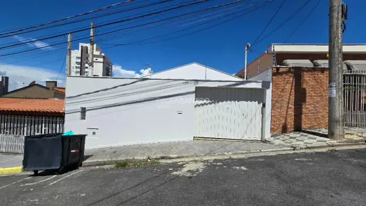 Casa com 2 Quartos para alugar, 199m² no Vila Lucy, Sorocaba