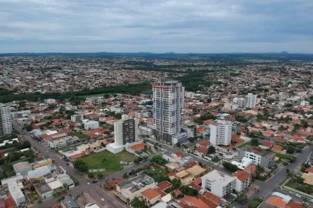 Apartamento com 3 Quartos à venda, 131m² no Vila Aurora I, Rondonópolis