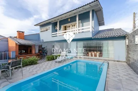 Casa com 3 Quartos à venda, 257m² no Espírito Santo, Porto Alegre
