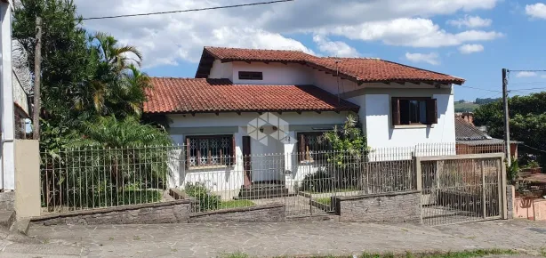 Casa com 4 Quartos à venda, 336m² no Partenon, Porto Alegre