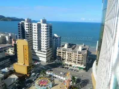 Apartamento com 4 Quartos para alugar, 200m² no Meia Praia, Itapema