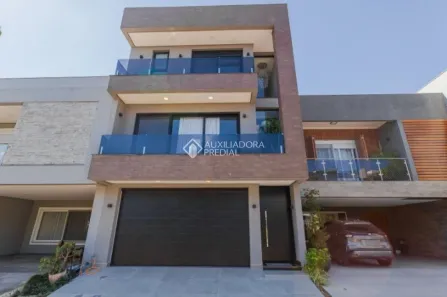 Casa de Condomínio com 4 Quartos à venda, 332m² no Sarandi, Porto Alegre