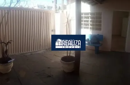 Casa com 6 Quartos para alugar, 207m² no Boa Vista, Uberaba
