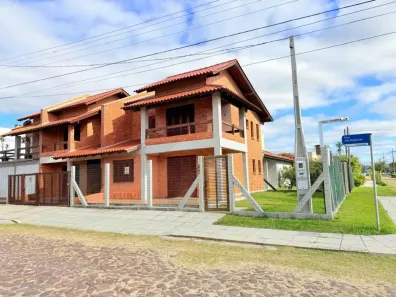 Casa com 3 Quartos à venda, 107m² no Rainha Do Mar, Xangri-lá