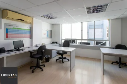 Galpão/Depósito/Armazém com 6 Quartos à venda, 67m² no Independência, Porto Alegre