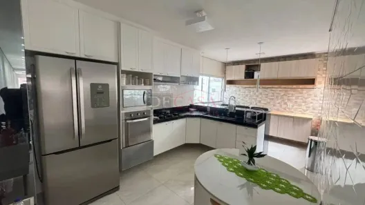 Sobrado com 4 Quartos à venda, 200m² no Parque Savoy City, São Paulo