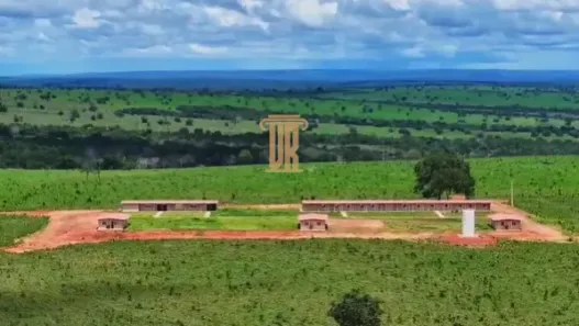 com 2 Quartos à venda, 7500m² no Centro, Barra do Garças