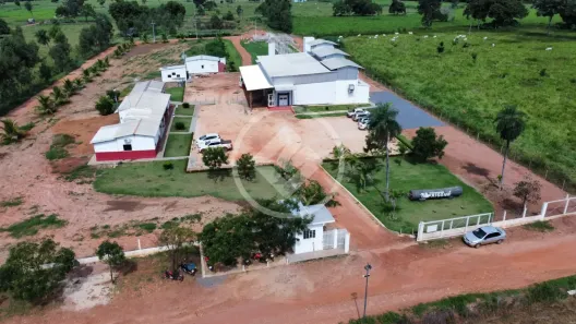 Galpão/Depósito/Armazém à venda, 1000m² no , Poconé