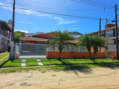 Casa de Condomínio com 5 Quartos à venda, 201m² no Lagoinha, Ubatuba