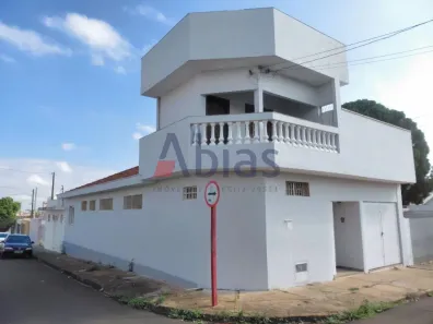 Sobrado com 3 Quartos para alugar, 229m² no Centro, São Carlos
