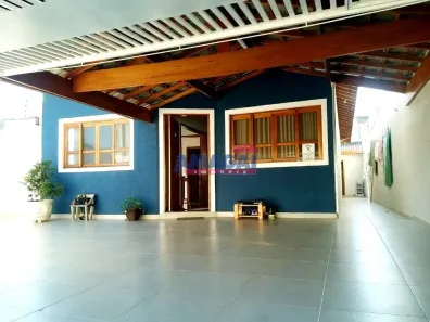 Casa com 3 Quartos à venda, 170m² no Loteamento Villa Branca, Jacareí