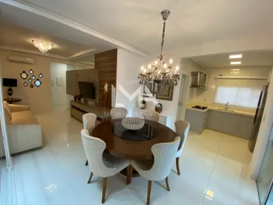 Apartamento com 3 Quartos para alugar, 115m² no Meia Praia, Itapema