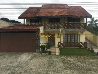 Sobrado com 3 Quartos à venda, 400m² no Campo Comprido, Curitiba