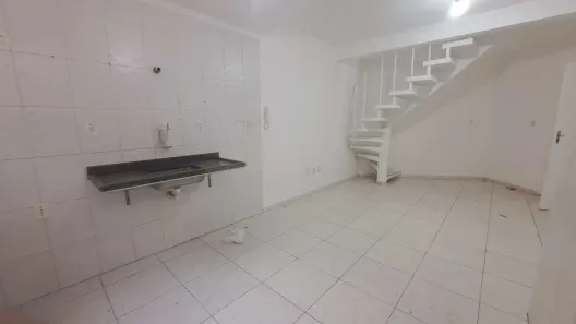 Casa com 2 Quartos para alugar, 75m² no Canto do Forte, Praia Grande