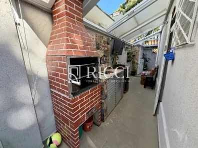 Sobrado com 2 Quartos à venda, 72m² no Marapé, Santos