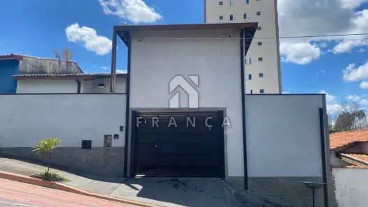 Casa com 4 Quartos à venda, 180m² no Bairro do Colonia, Jacareí