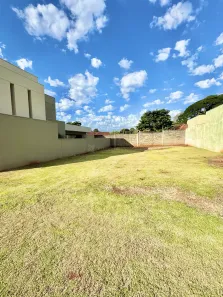 Lote/Terreno à venda, 375m² no Jardim Paraíso, Maringá