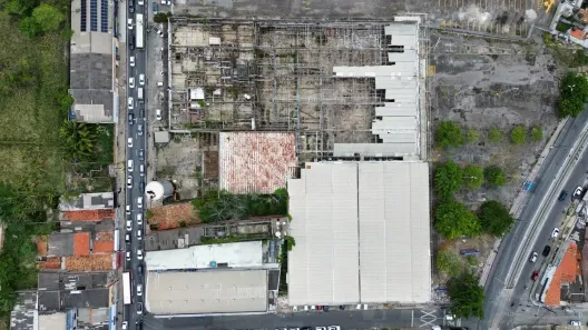 Galpão/Depósito/Armazém para alugar, 13000m² no Centro, Maceió