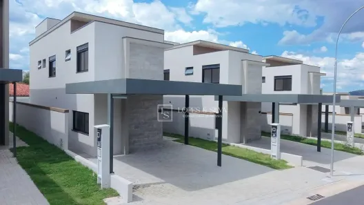 Casa de Condomínio com 3 Quartos à venda, 198m² no Vila Santista, Atibaia
