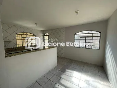 Casa com 3 Quartos à venda, 178m² no Dona Zulmira, Uberlândia