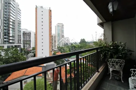 Apartamento com 4 Quartos para alugar, 210m² no Campo Belo, São Paulo