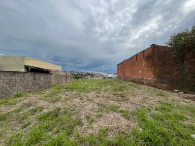Lote/Terreno à venda, 390m² no Colúmbia, Londrina