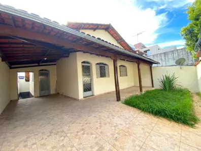 Casa com 3 Quartos à venda, 360m² no Arvoredo, Contagem