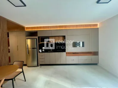 Apartamento com 1 Quarto para alugar, 33m² no Centro, Florianópolis