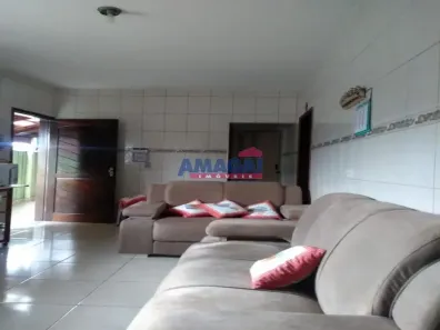 Casa com 3 Quartos à venda, 190m² no Parque Santo Antônio, Jacareí