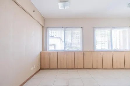 Sala Comercial para alugar, 28m² no Liberdade, São Paulo