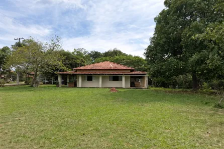 Fazenda/Sítio com 3 Quartos à venda, 342m² no Floresta escura, São Pedro