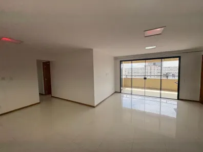 Apartamento com 3 Quartos para alugar, 175m² no São Brás, Belém
