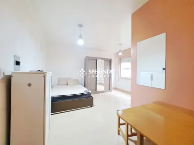 Kitnet com 1 Quarto para alugar, 30m² no Independência, Porto Alegre