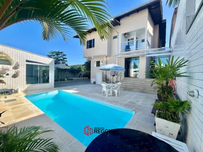 Casa com 4 Quartos à venda, 210m² no Ariribá, Balneário Camboriú