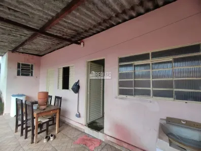 Casa com 2 Quartos à venda, 180m² no Fabrício, Uberaba