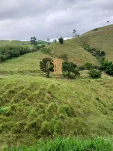 Fazenda/Sítio com 2 Quartos à venda, 48m² no Centro, Jambeiro