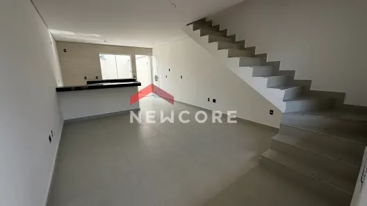 Casa com 2 Quartos à venda, 110m² no Parque Xangri-Lá, Contagem